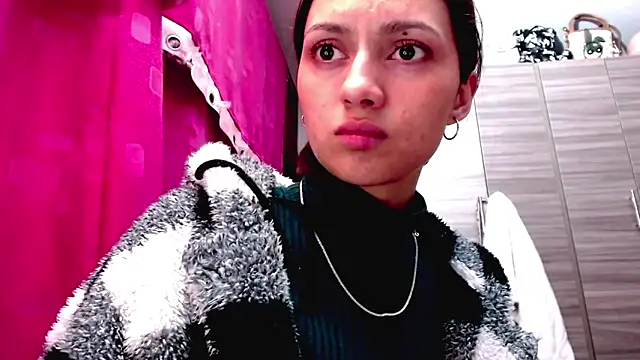 Snapshot of holy_juli chatting on 02.02.26 holy juli online show from 02.02.26