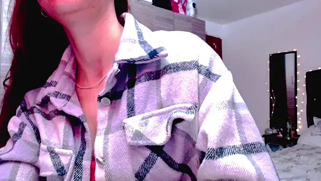 Snapshot of holy_juli chatting on 02.03.26 holy juli online show from 02.03.26