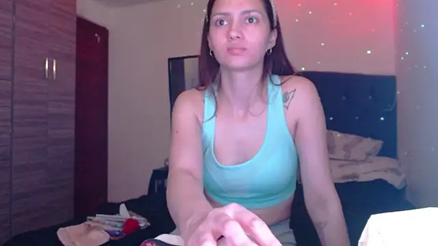 Snapshot of holy_juli chatting on 06.30.26 holy juli online show from 06.30.26