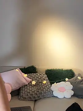 KellyOlsenbe online show from 05.02.26