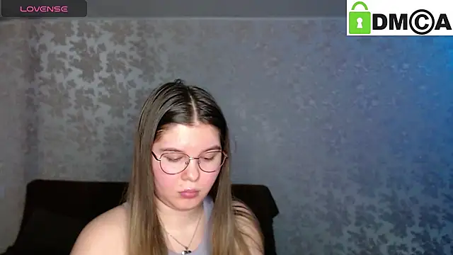 Snapshot of holy_michela chatting on 01.23.25 holy michela online show from 01.23.25