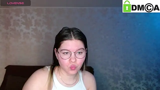 Snapshot of holy_michela chatting on 02.03.25 holy michela online show from 02.03.25