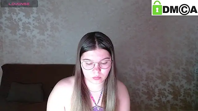 Snapshot of holy_michela chatting on 02.24.25 holy michela online show from 02.24.25