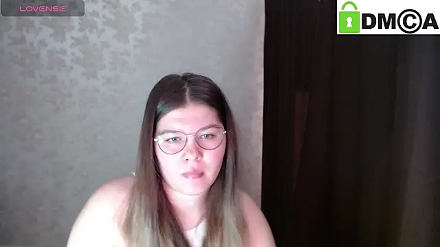 Snapshot of holy_michela chatting on 03.21.25 holy michela online show from 03.21.25