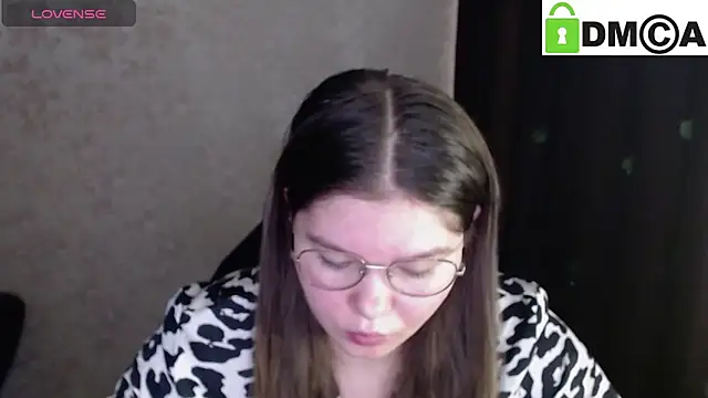 Snapshot of holy_michela chatting on 09.20.25 holy michela online show from 09.20.25