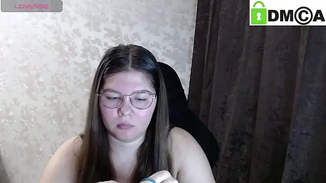 Snapshot of holy_michela chatting on 12.05.25 holy michela online show from 12.05.25