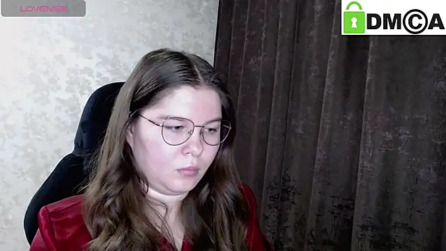 Snapshot of holy_michela chatting on 02.11.26 holy michela online show from 02.11.26