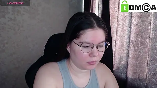 Snapshot of holy_michela chatting on 02.20.26 holy michela online show from 02.20.26