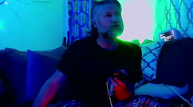 Snapshot of onlym4m chatting on 02.19.25 onlym4m online show from 02.19.25