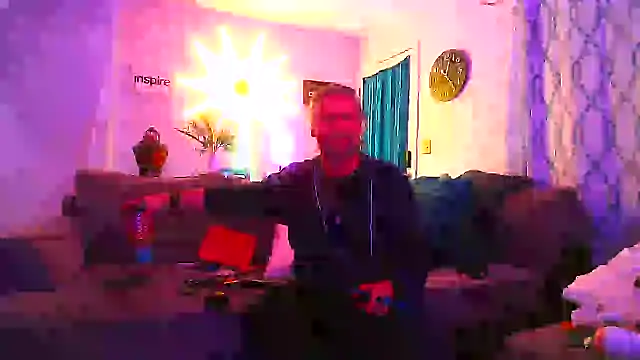 Snapshot of onlym4m chatting on 03.19.25 onlym4m online show from 03.19.25