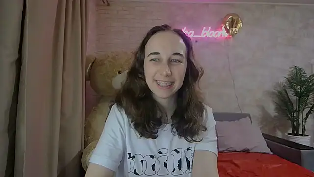 Anika bloom online show from 03.06.25