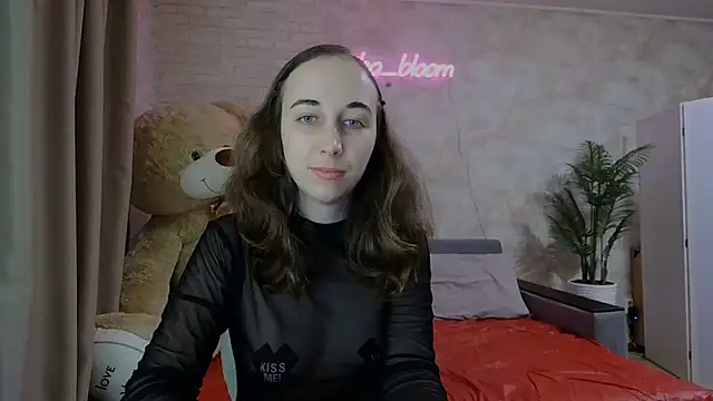 Anika bloom online show from 03.14.25