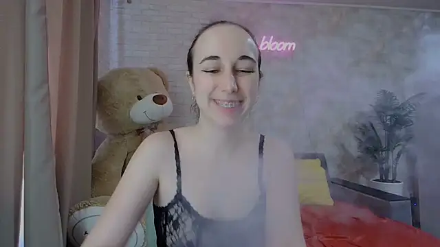 Anika bloom online show from 03.17.25