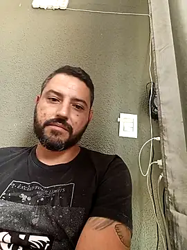 Snapshot of P4uzud4O chatting on 04.11.26 P4uzud4O online show from 04.11.26