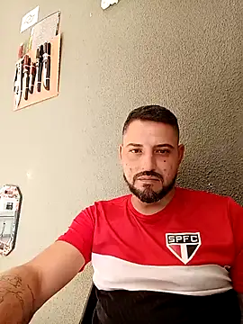 Snapshot of P4uzud4O chatting on 04.14.26 P4uzud4O online show from 04.14.26