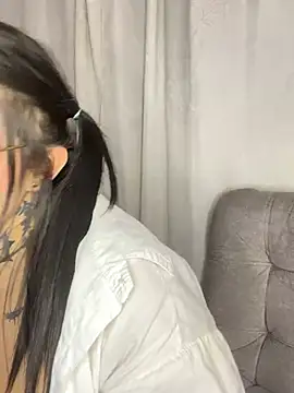 Snapshot of Nickiiiii chatting on 01.03.25 Nickiiiii online show from 01.03.25