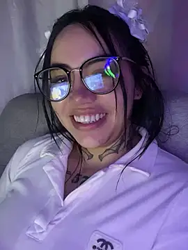 Snapshot of Nickiiiii chatting on 01.08.25 Nickiiiii online show from 01.08.25