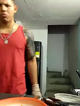 Snapshot of King_russo chatting on 02.28.25 King russo online show from 02.28.25