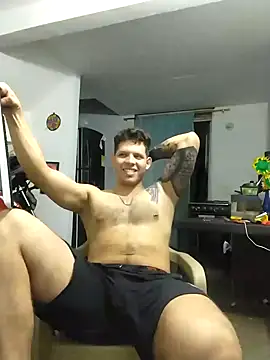 Snapshot of King_russo chatting on 10.24.25 King russo online show from 10.24.25