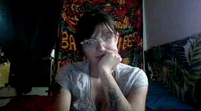Snapshot of TemporaryFix chatting on 02.02.25 TemporaryFix online show from 02.02.25