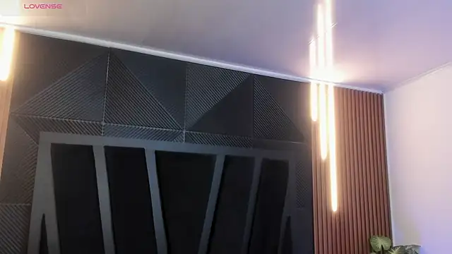 JeanColleman online show from 12.03.25