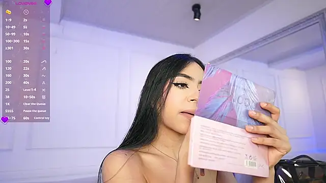 elasummer online show from 02.24.25