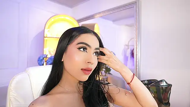 elasummer online show from 12.22.25