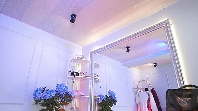 elasummer online show from 03.13.26