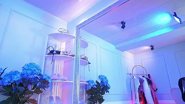 elasummer online show from 03.18.26