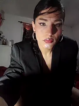 LaCristinatrans online show from 06.09.26