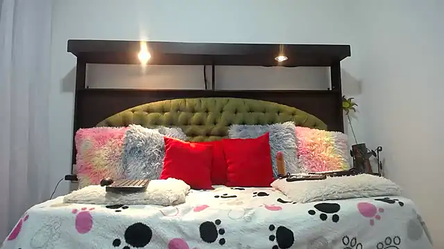 EMILY ROUSSE71 online show from 02.22.25