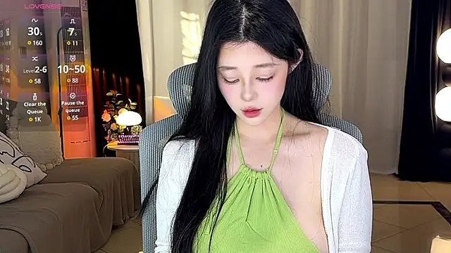 sweateanv  online show from 12.29.24