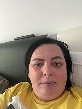 Amandamuller1982 online show from 02.04.25