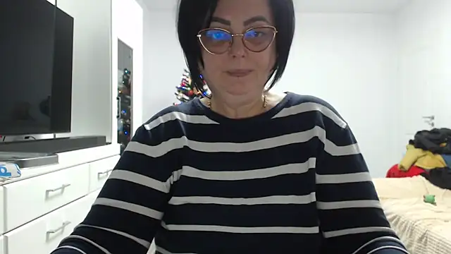 Amandamuller1982 online show from 12.14.25