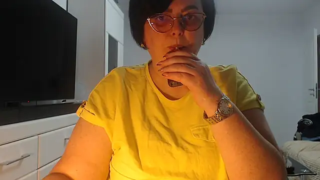 Amandamuller1982 online show from 04.13.26