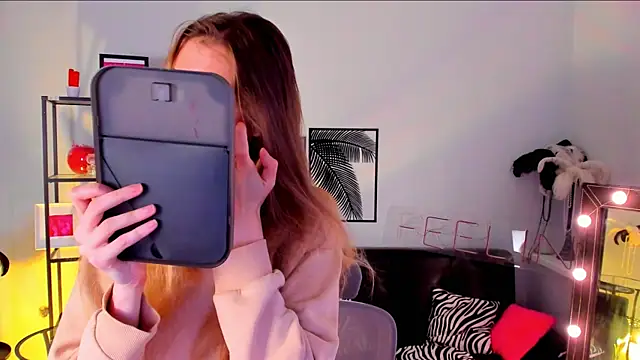 Sharon Evansi online show from 03.15.25