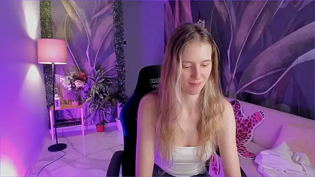 Sharon Evansi online show from 12.13.25