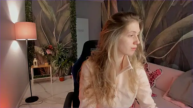 Sharon Evansi online show from 12.14.25