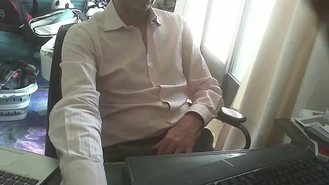 Snapshot of shyfrenchcock1 chatting on 04.21.26 shyfrenchcock1 online show from 04.21.26
