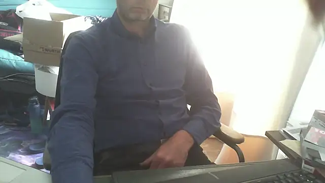 Snapshot of shyfrenchcock1 chatting on 04.30.26 shyfrenchcock1 online show from 04.30.26