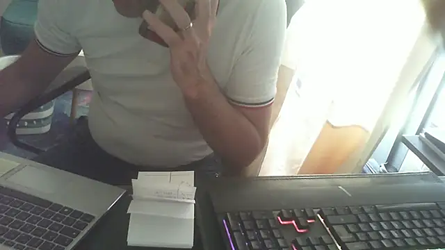 Snapshot of shyfrenchcock1 chatting on 06.01.26 shyfrenchcock1 online show from 06.01.26