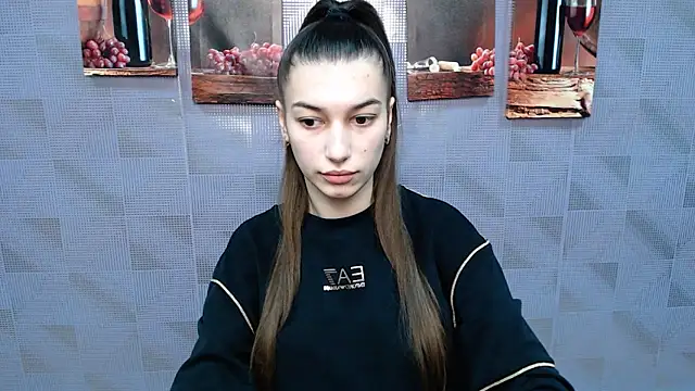 KarolinaRosse  online show from 01.24.25