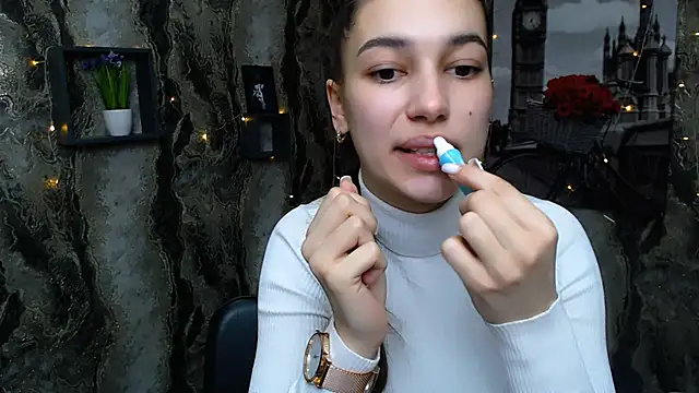 KarolinaRosse  online show from 02.21.25