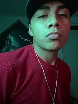 SkinnyHot444 online show from 12.17.24