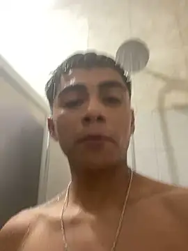 SkinnyHot444 online show from 12.31.24