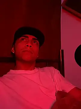 SkinnyHot444 online show from 01.19.25