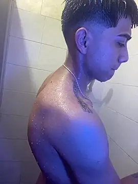 SkinnyHot444 online show from 01.28.25