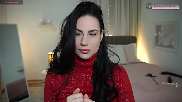 Snapshot of ZoeeZolton chatting on 03.22.25 ZoeeZolton online show from 03.22.25