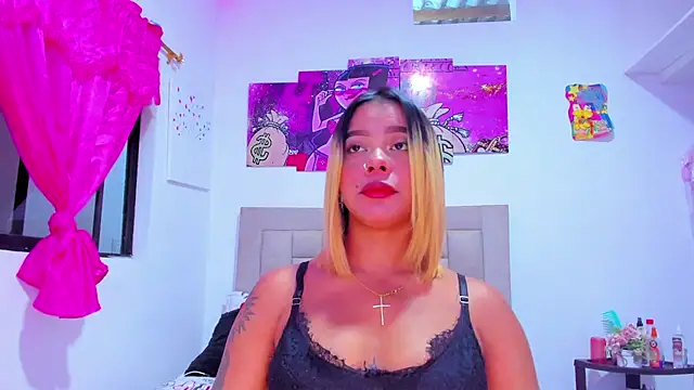 Snapshot of Miranda-brow chatting on 01.26.25 Miranda-brow online show from 01.26.25