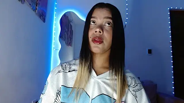 Snapshot of Miranda-brow chatting on 02.27.26 Miranda-brow online show from 02.27.26